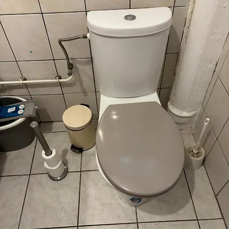 6 Personnes Equipe Appartement *